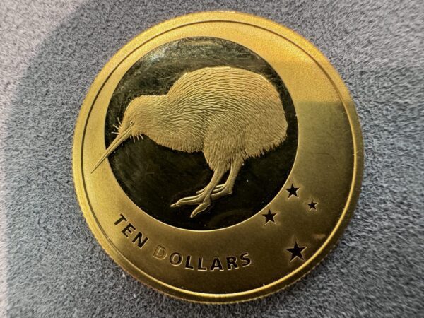 New Zealand - 2010 - $10 Gold Coin - Icons of New Zealand - Kiwi 24k gold