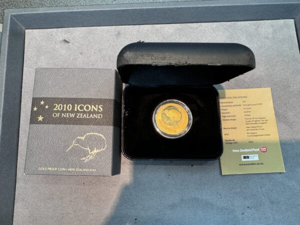 2010 Icons of New Zealand Gold Proof Coin