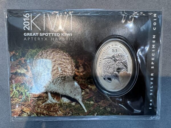 New Zealand - 2016 - Silver Dollar Specimen Coin - Kiwi - Egg Shaped Coin