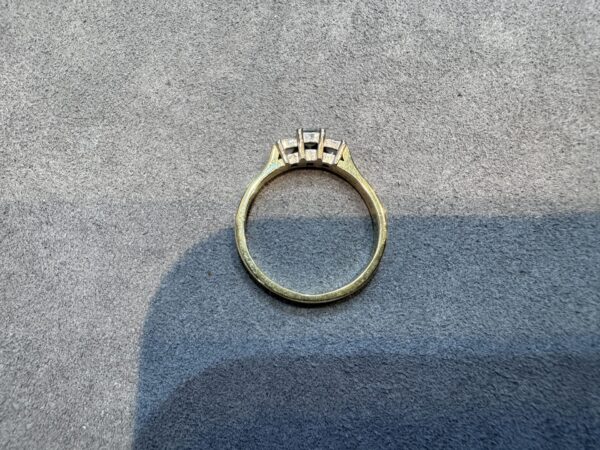 18k 18ct 750 Gold Ring 3.85g - Image 3