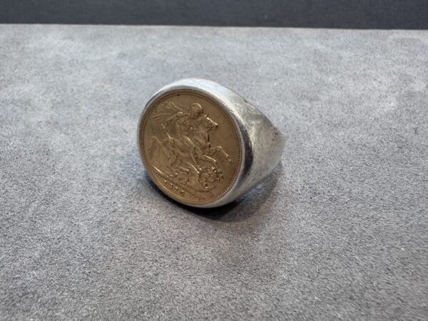 Full Sovereign Ring on 925 Silver Frame - Image 2