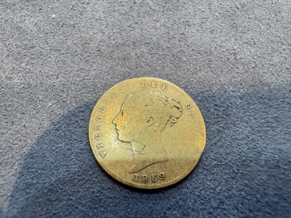 1859 Gold Half Sovereign Victoria London Mint - Image 3