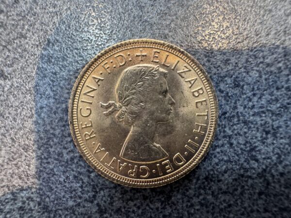 1965 Gold Sovereign Coin Elizabeth II Young Head - Image 3