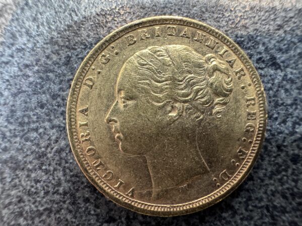 1875 Victoria Young Head Gold Full Sovereign Coin - Image 3