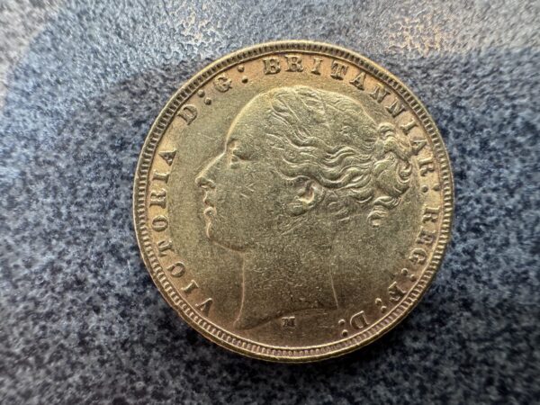 1877 Victoria Young Head Gold Full Sovereign Coin - Image 3