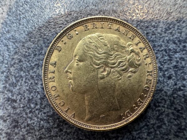 1878 Victoria Young Head Gold Full Sovereign Coin - Image 3