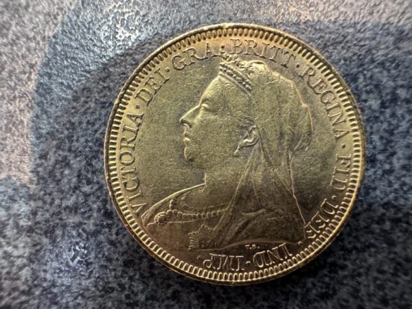 1894 Victoria Veiled Head Gold Full Sovereign coin - Image 3