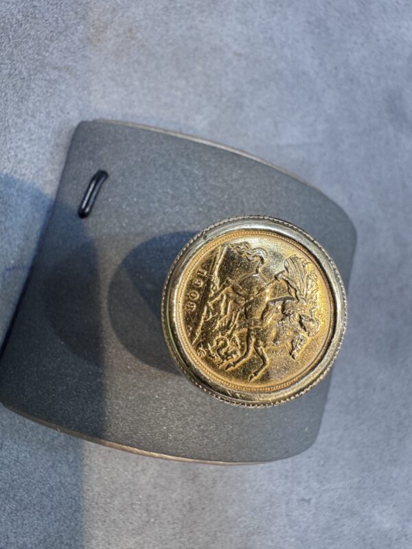 Half Sovereign Ring on 9k 9ct 375 Gold 14.61g - Image 8