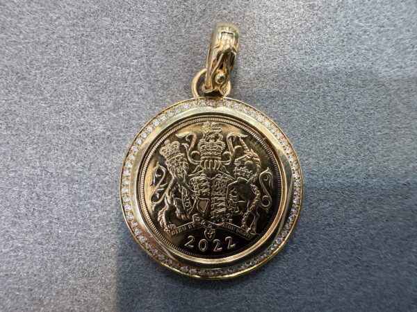 MHJ Michael Hill Full Sovereign Pendant with 0.30 Carat Diamonds in 10kt & 22kt Yellow Gold