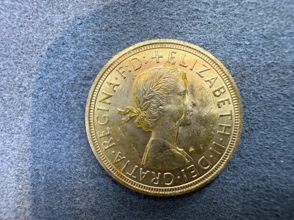 1957 Queen Elizabeth II Gold Full Sovereign Coin - Image 3